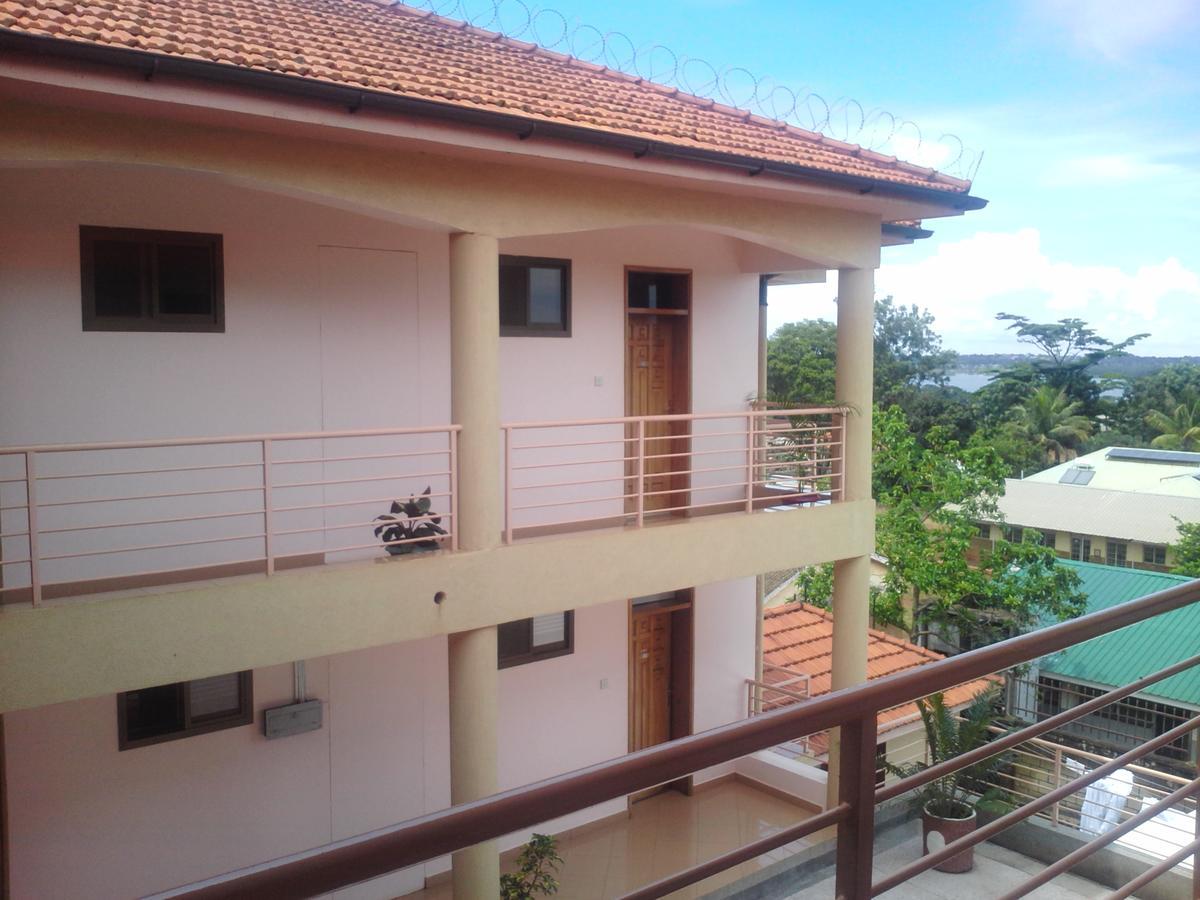 Entebbe Traveller's Hotel Eksteriør billede