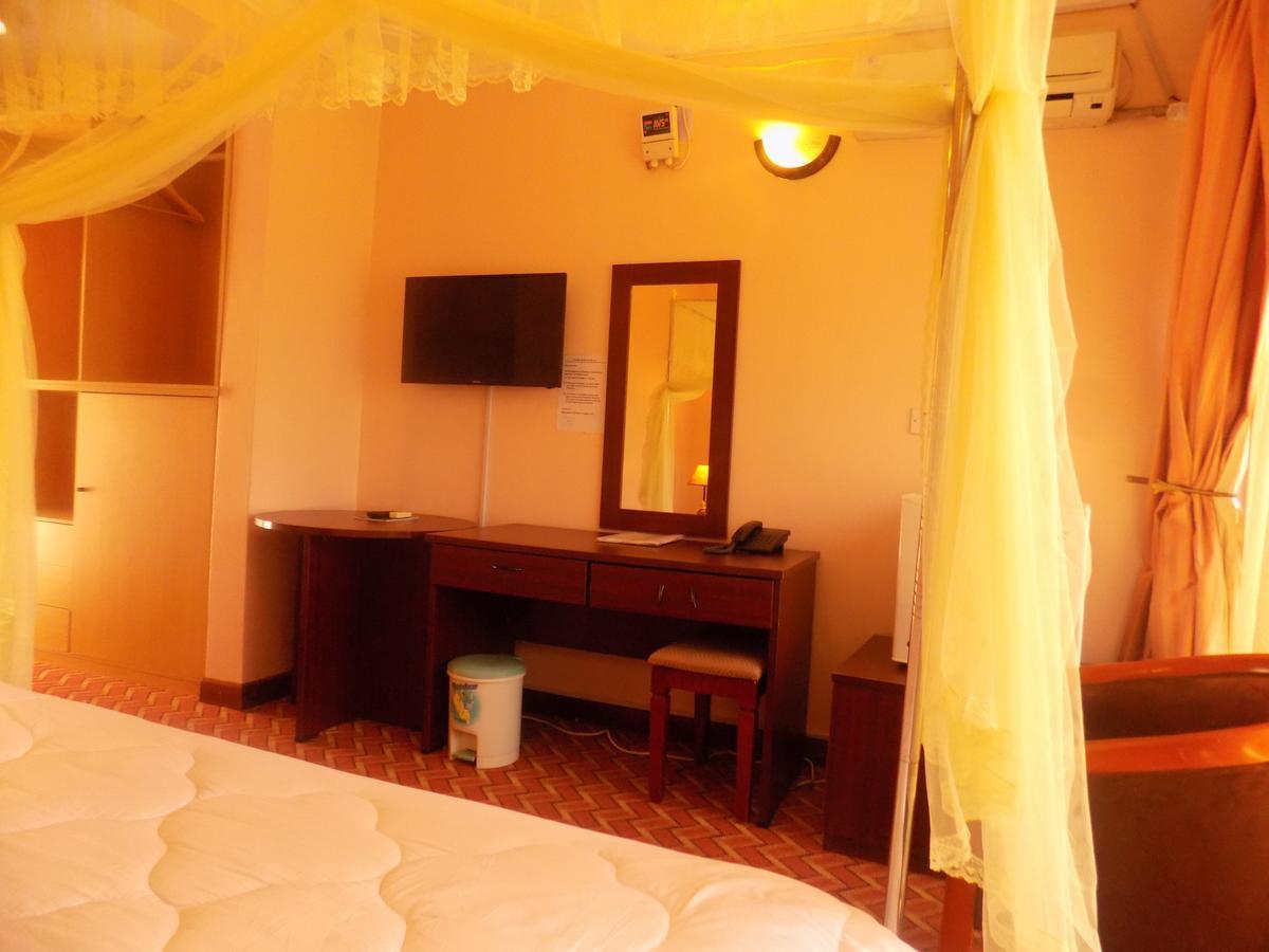 Entebbe Traveller's Hotel Eksteriør billede
