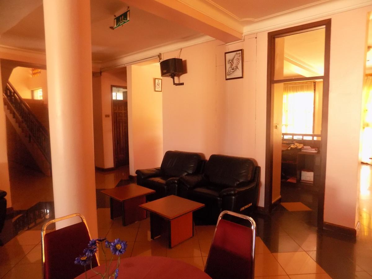 Entebbe Traveller's Hotel Eksteriør billede